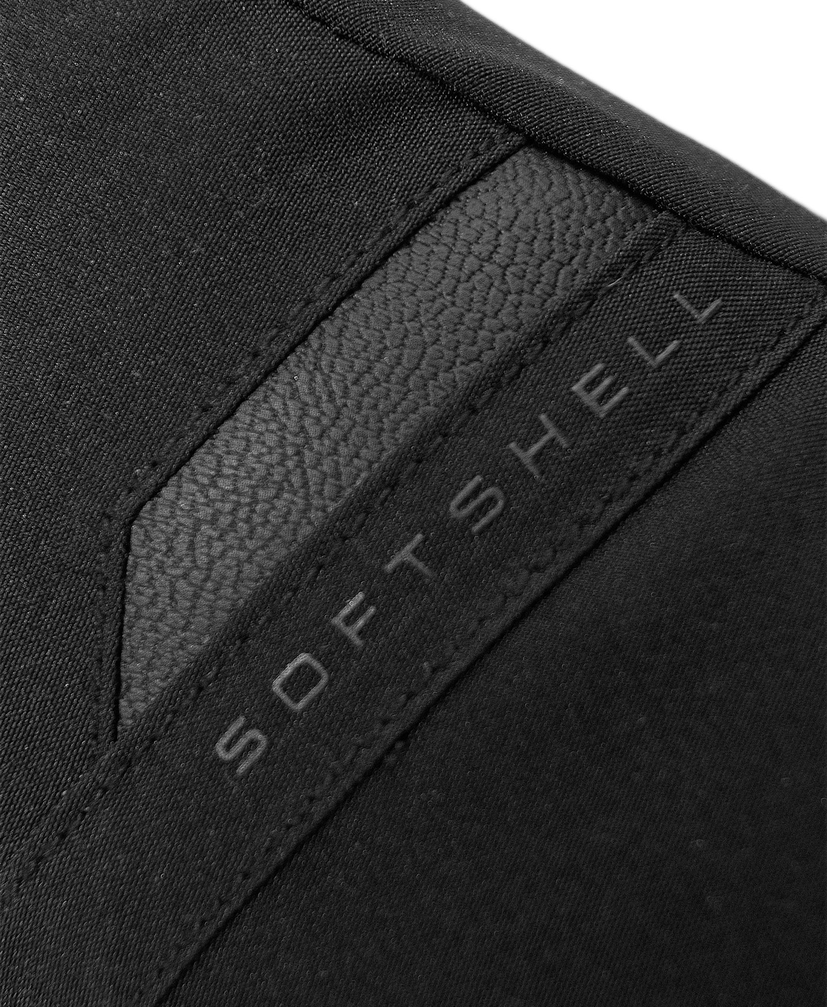 NAME: Reusch Helena R-TEX® XT // INSULATION: PrimaLoft® Gold // PALM: R-TEX® XT (recycled) // SHELL: Softshell // COLOUR: black / silver