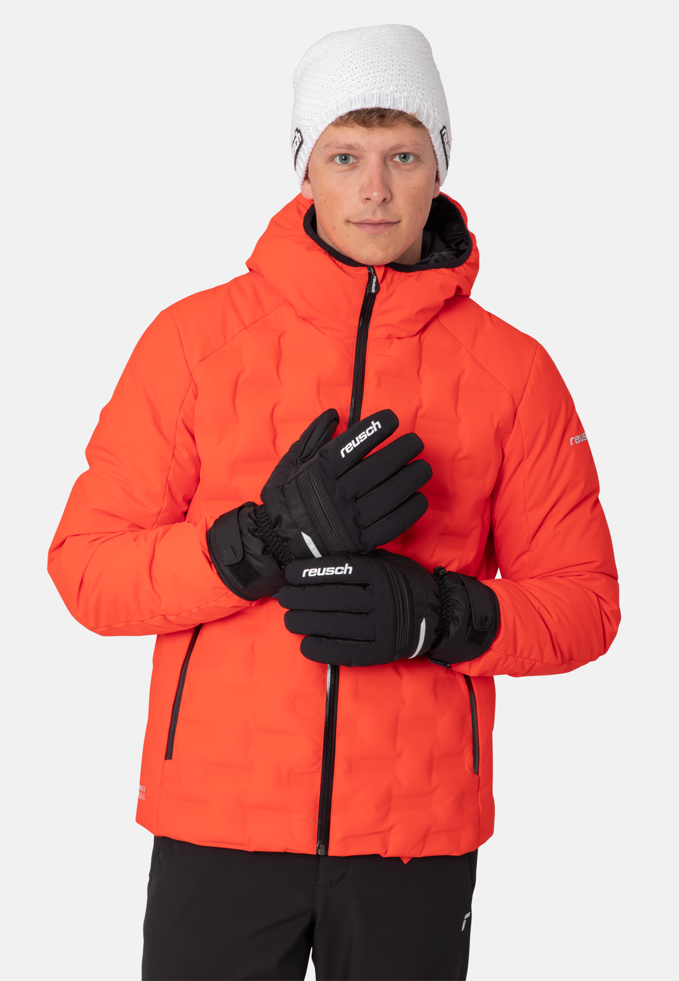 NAME: Reusch Brandon R-TEX® XT // INSULATION: TecFill // PALM: Quantum PU // SHELL: Softshell Premium, Water Repellent Shell // MEMBRANE: R-TEX® XT // COLOUR: 7701 black / white